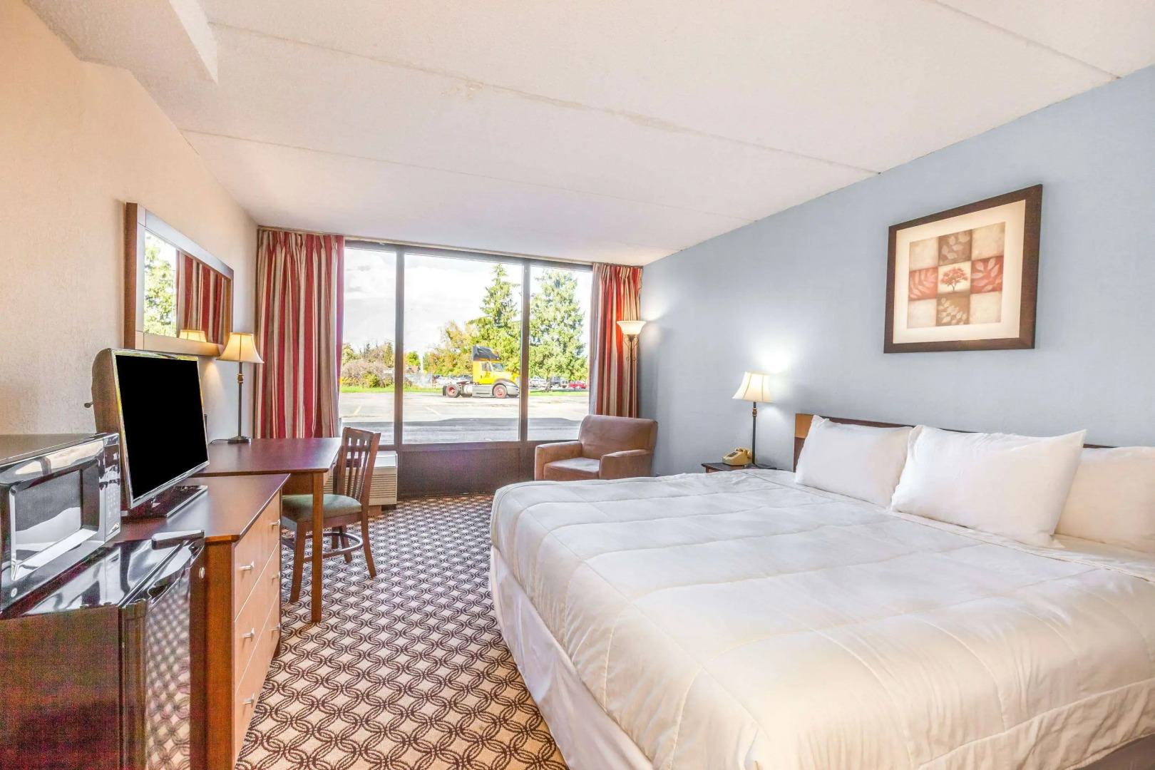 Days Inn by Wyndham Syracuse