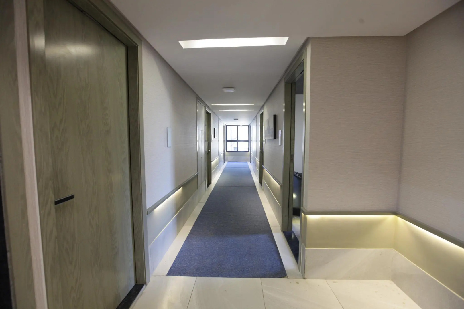 Hummingbird Hotel and Banquet