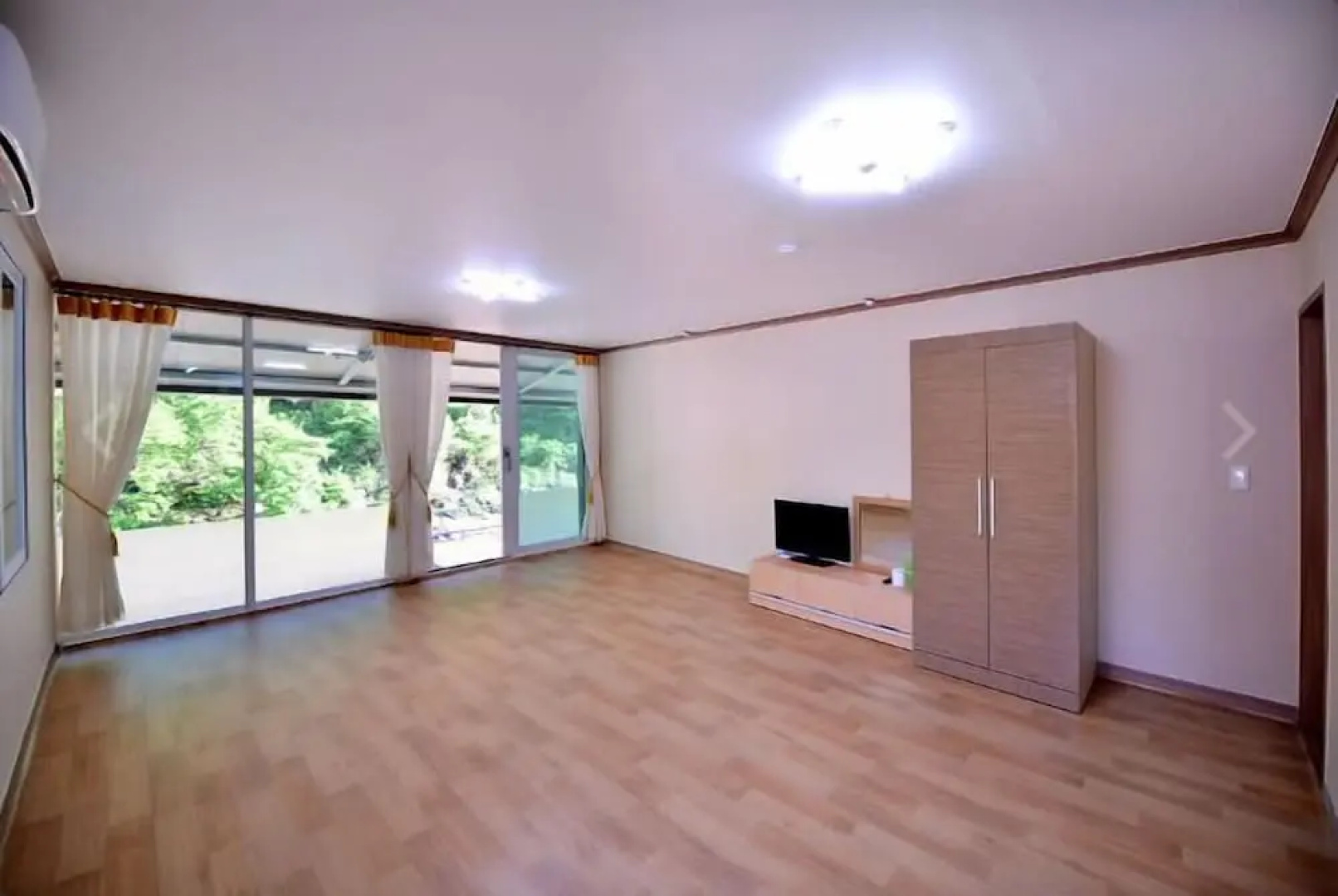 Jirisan Valley Pension