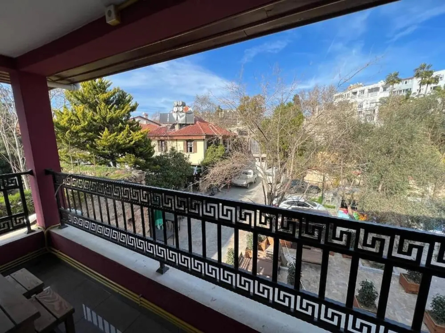 Berlin Hostel & Street