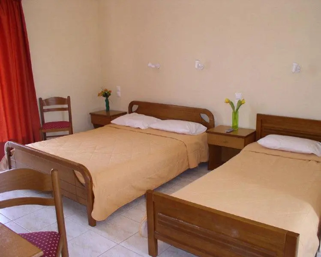 Pythos Studios and Apartments