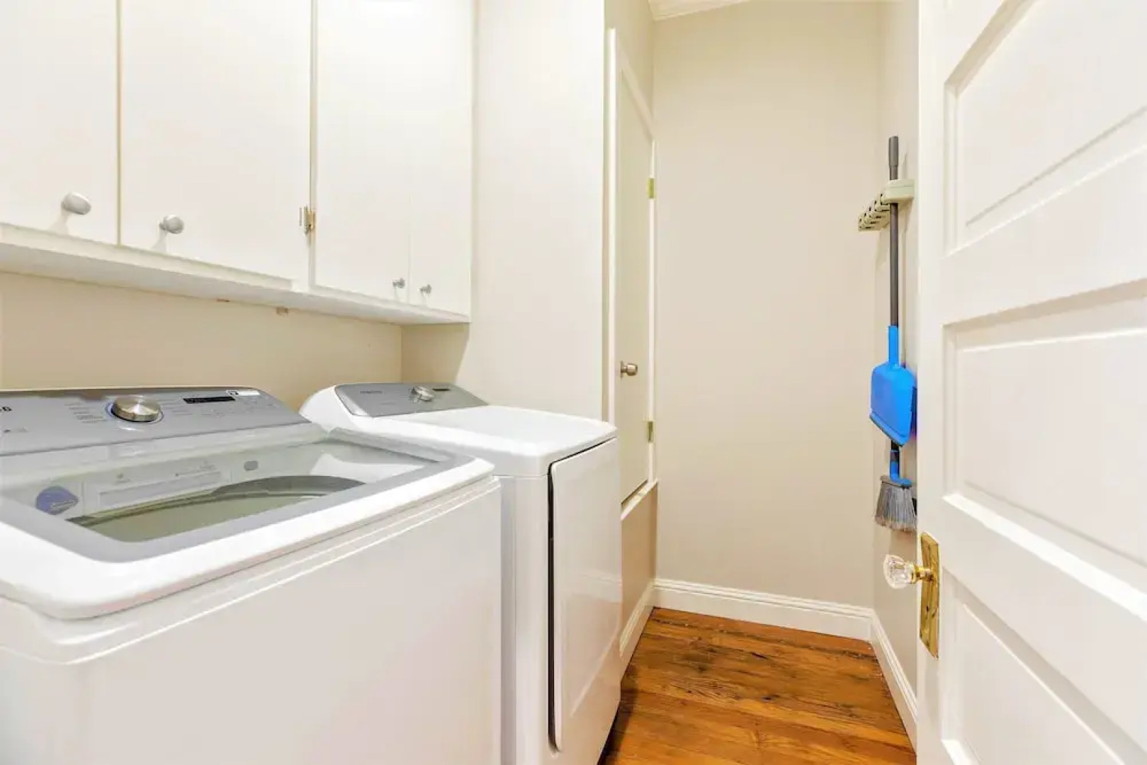 Heart of Fredericksburg w/Pool,Hot-Tub&Grill