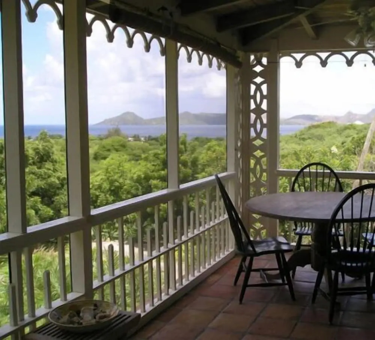 Dolphin House Villa