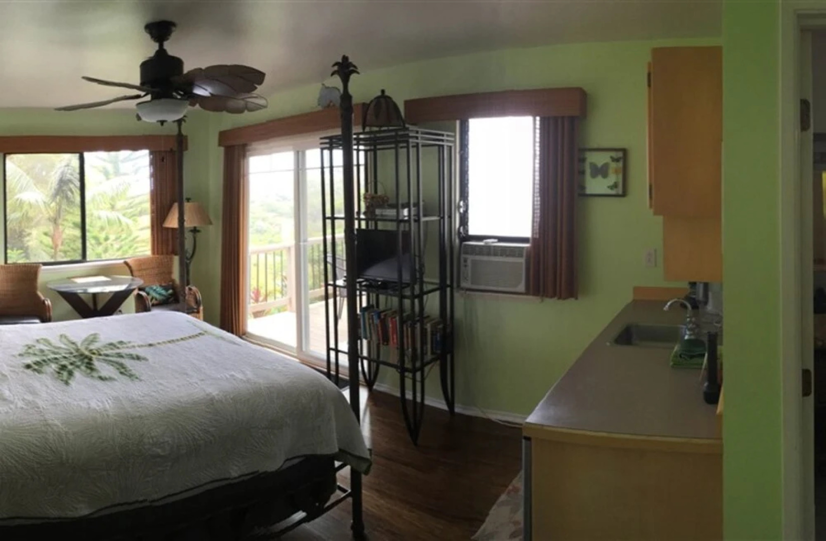 Marjorie's Kauai Inn, a bed and breakfast