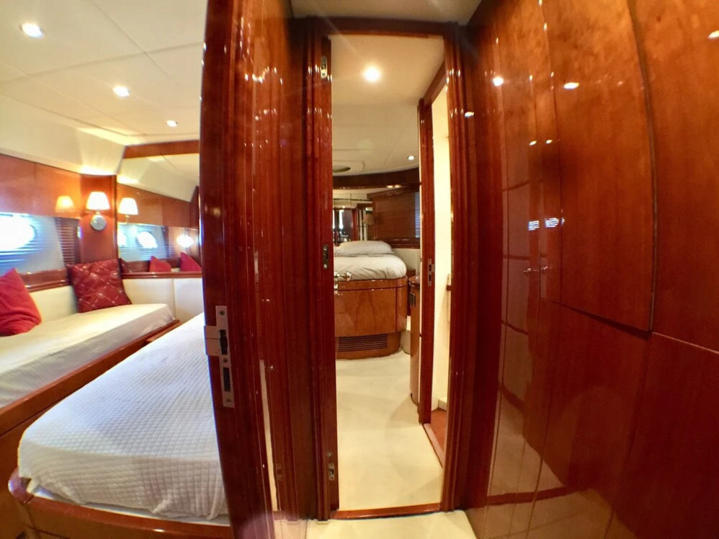 Easyacht Boat & Breakfast