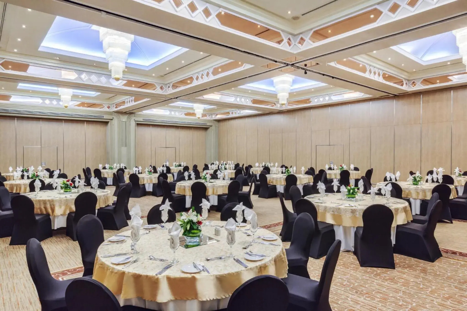 Millennium Plaza Downtown Hotel