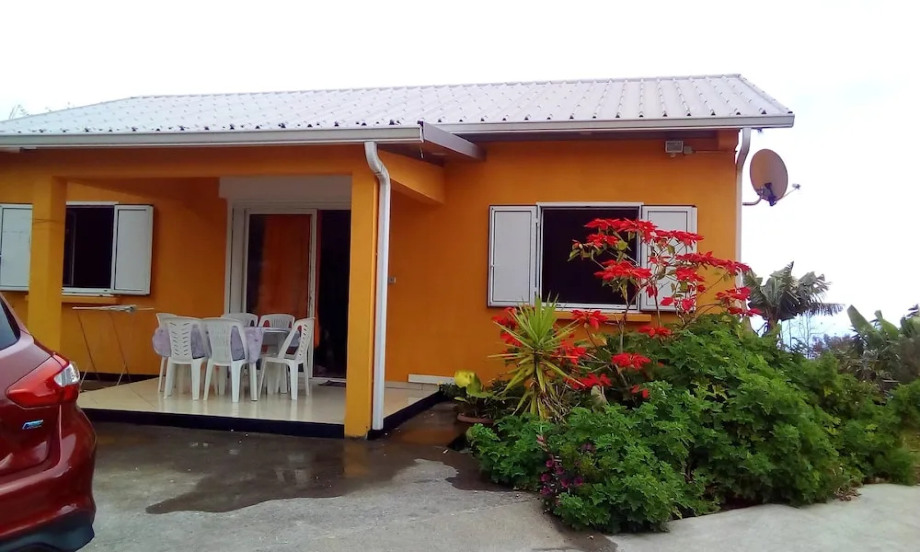House With 3 Bedrooms in La Chaloupe St Leu, With Enclosed Garden and