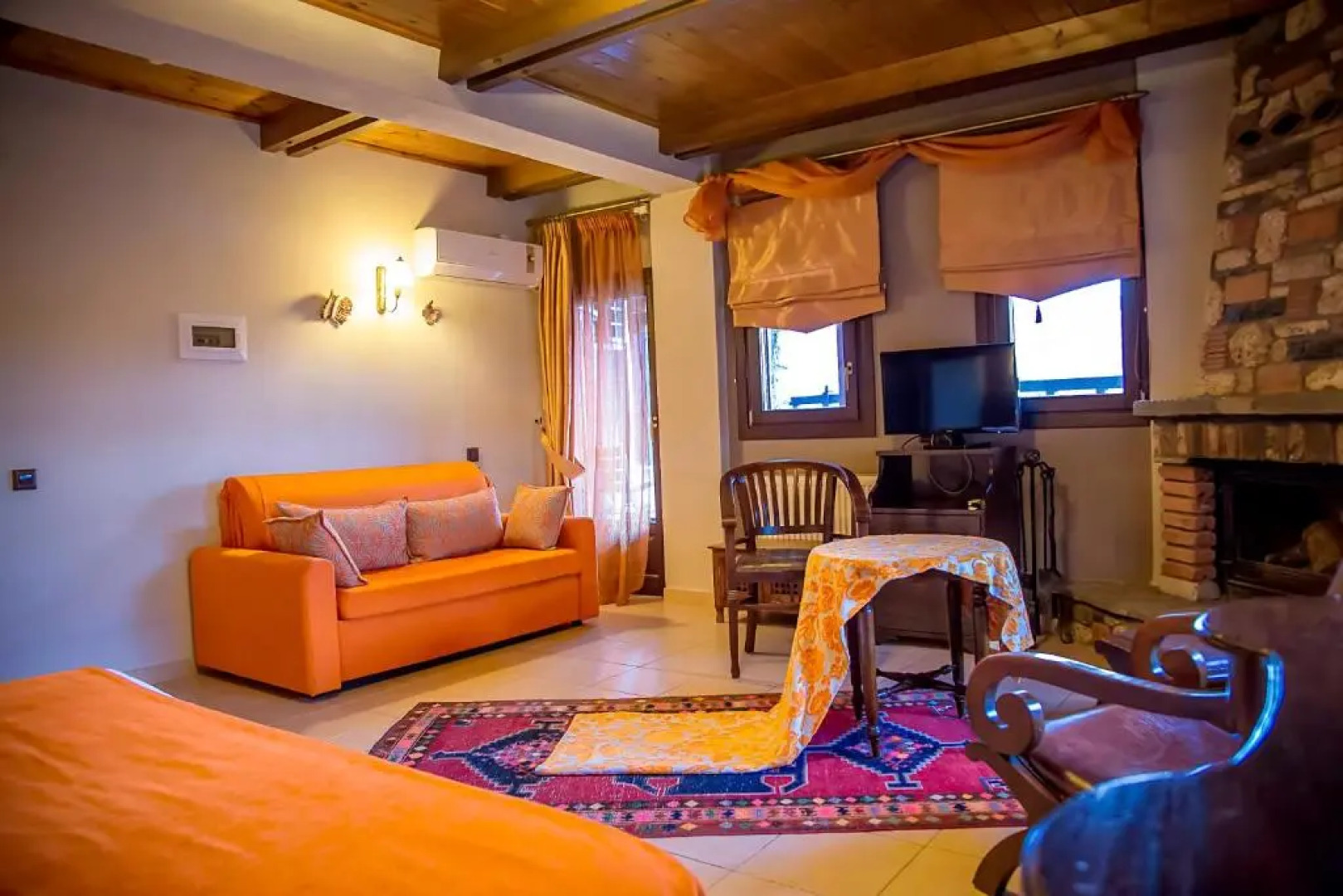 Pandion Boutique Hotel & Suites