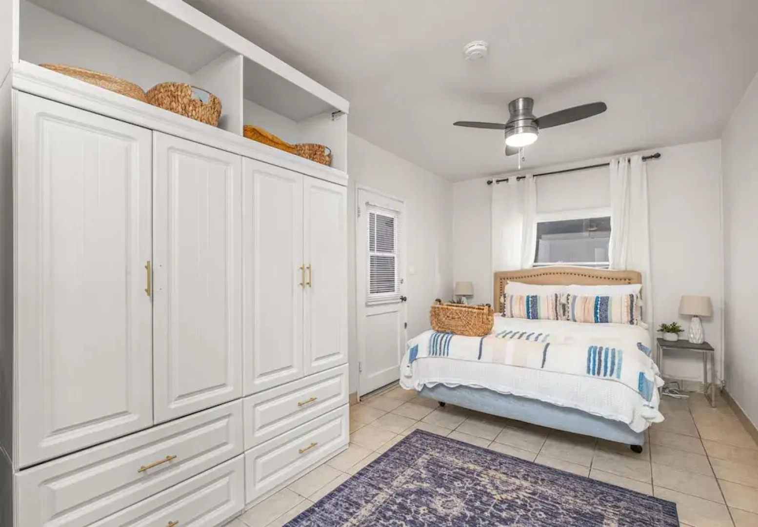 Beachside Apt With Laundry Steps to the Shore