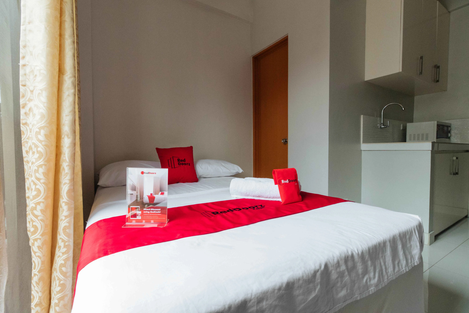 RedDoorz near NAIA Terminal 1