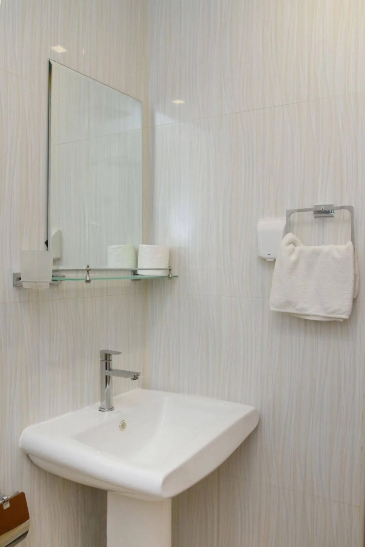 Отель Royal Pearl Inn