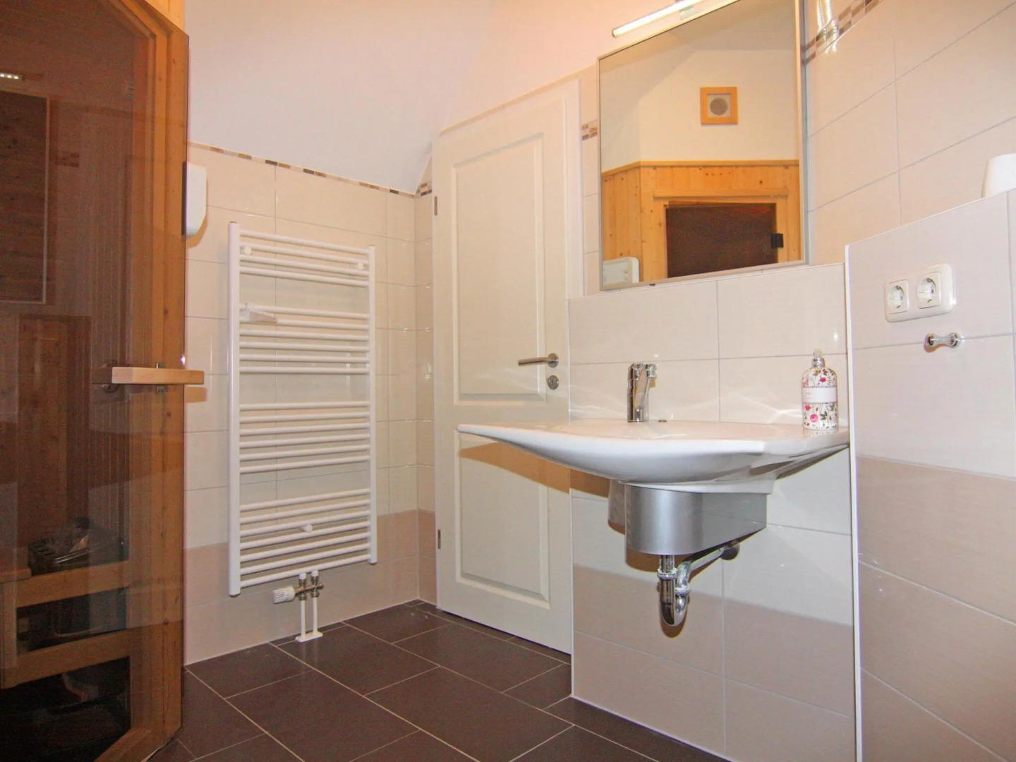 Seeadler holiday apartment in the ferry house, Vieregge