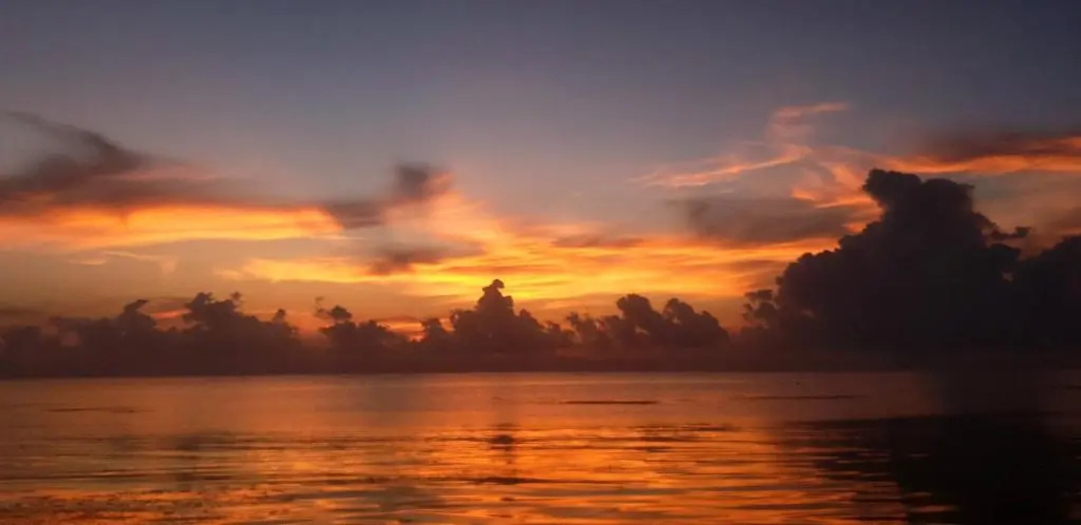 Villa Jaguar Beachfront Luxery 2b2bth SUPER LUX Pool jacuzzi