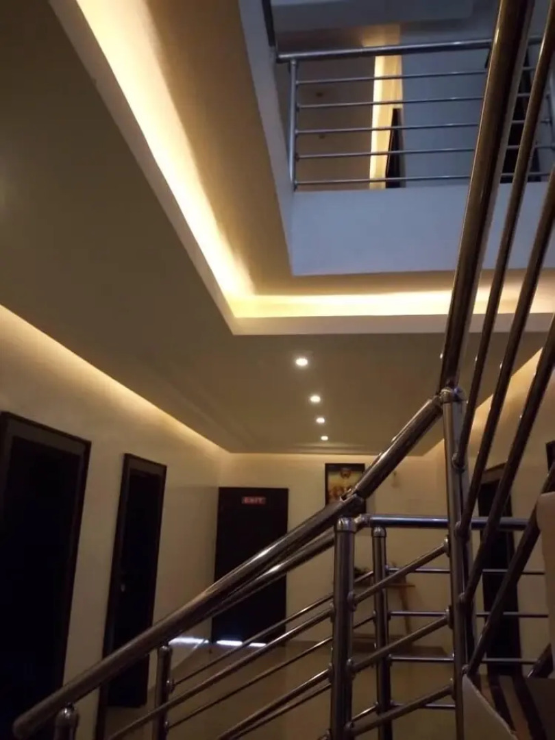 The Point Rayfield  Hotel