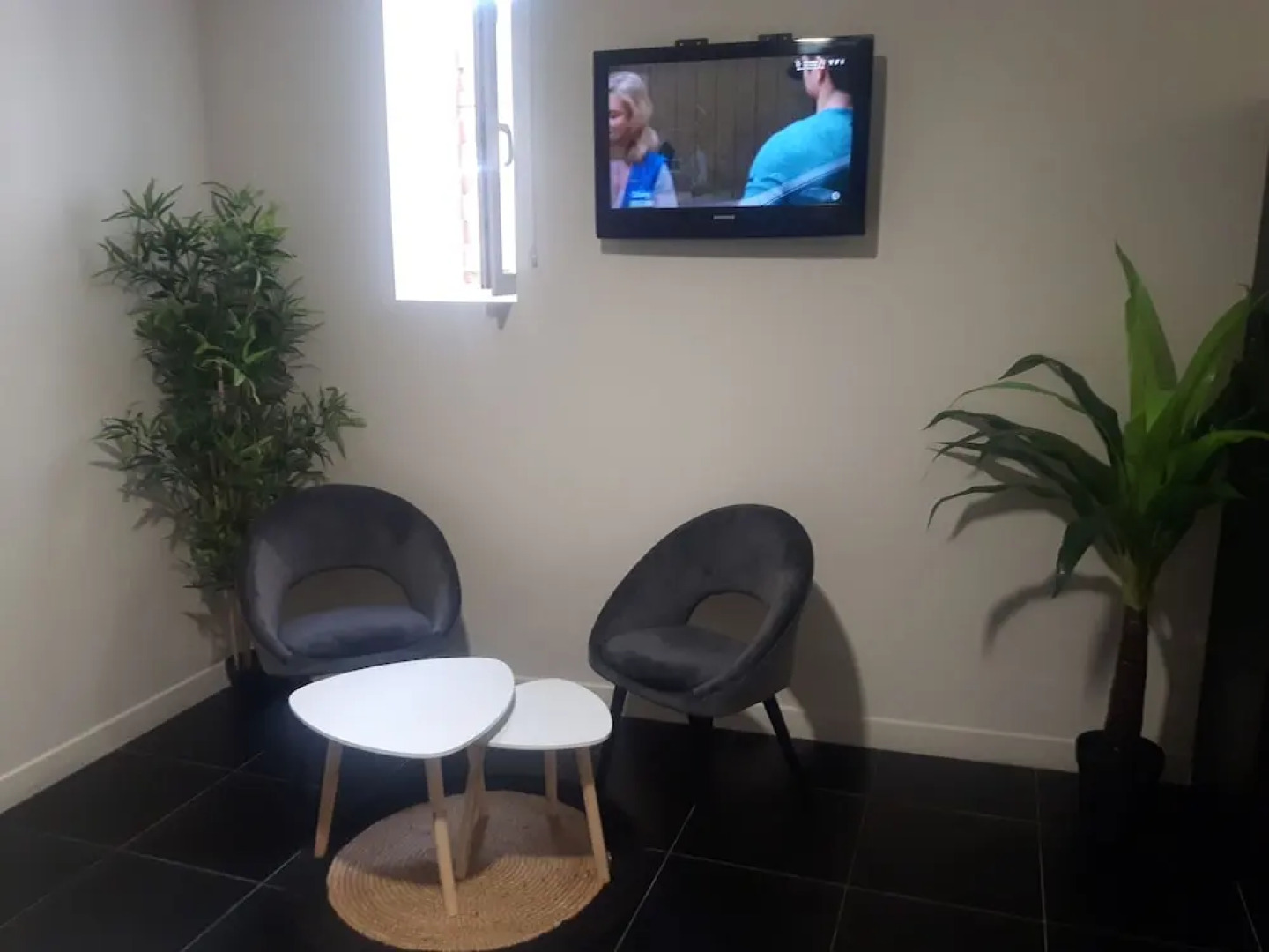 Guesthouse near Charles De Gaulle Airport