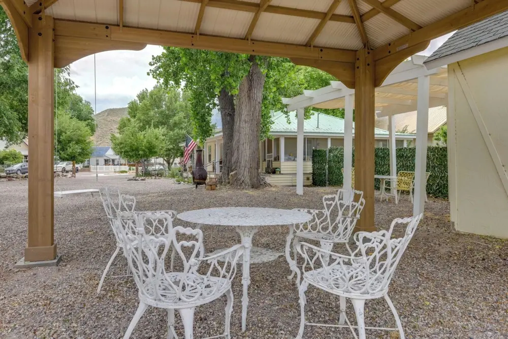 Outdoorsy Caliente Retreat w/ Screened Porch