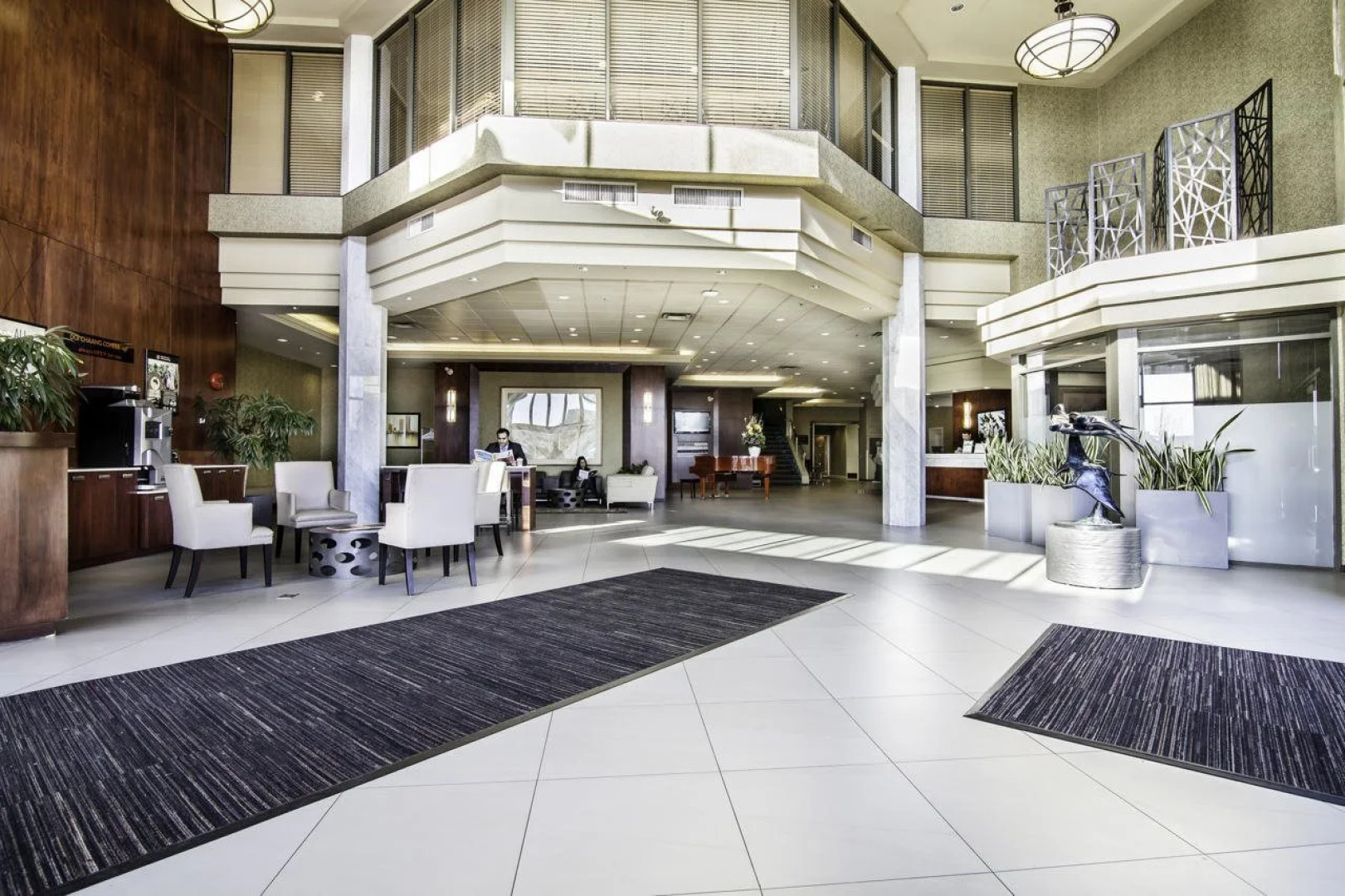 Executive Suites Hotel Metro Vancouver