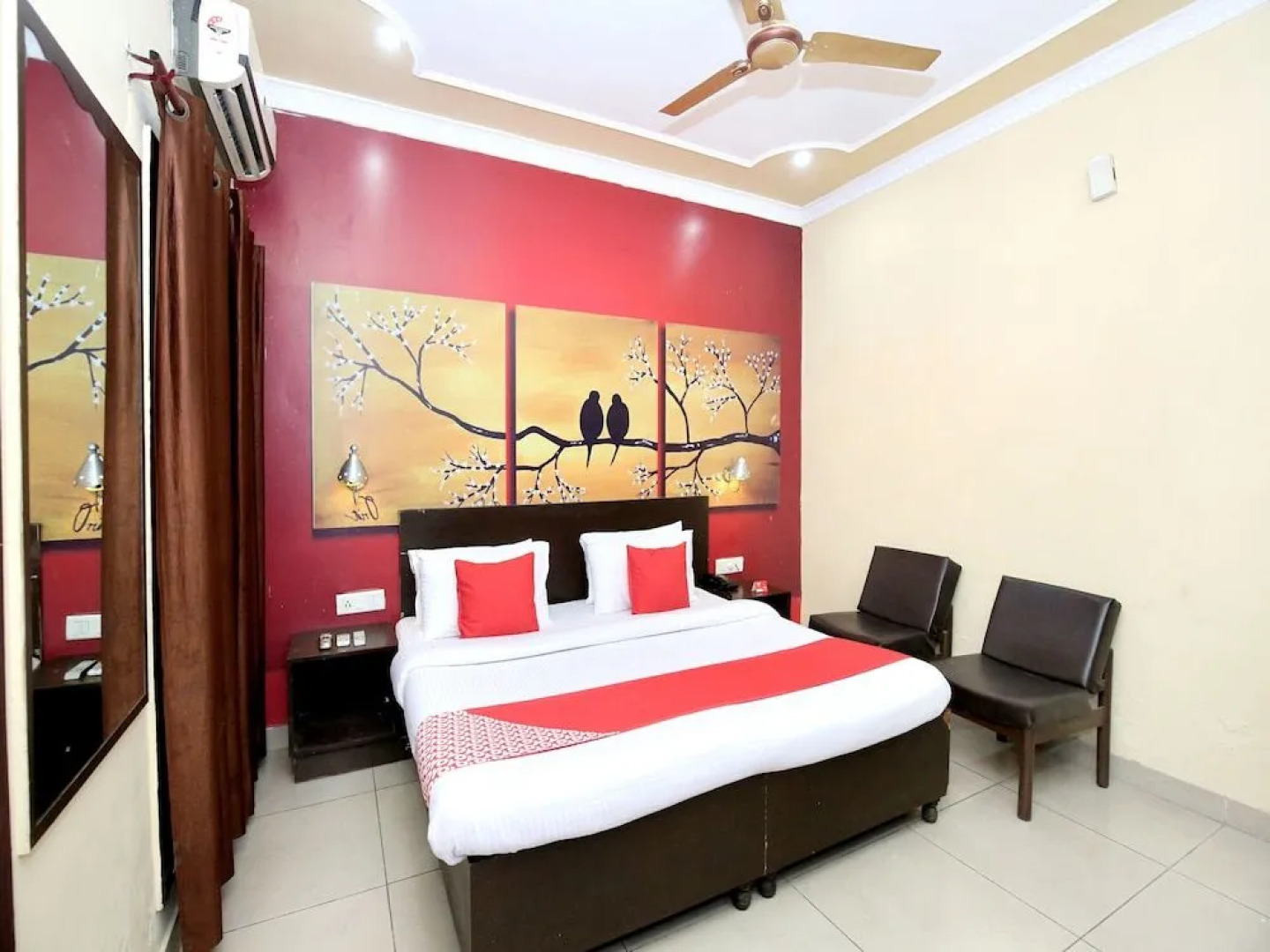 OYO 1357 Hotel Seemaz