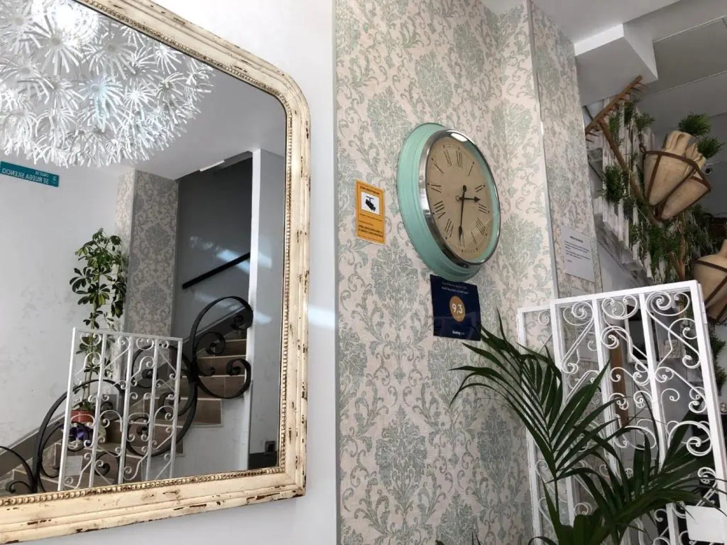 Hostal Boutique Luna De Gavin