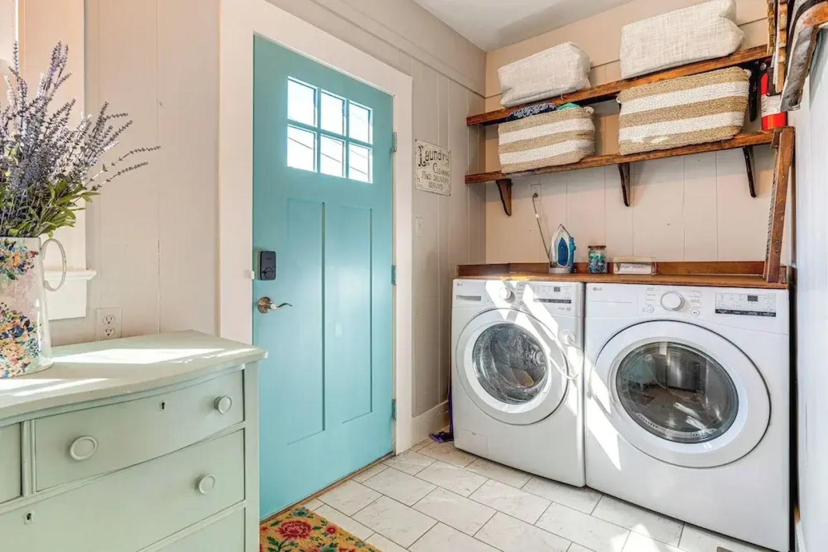 Hill Country Retreat w/ Lake View, Deck & Balcony