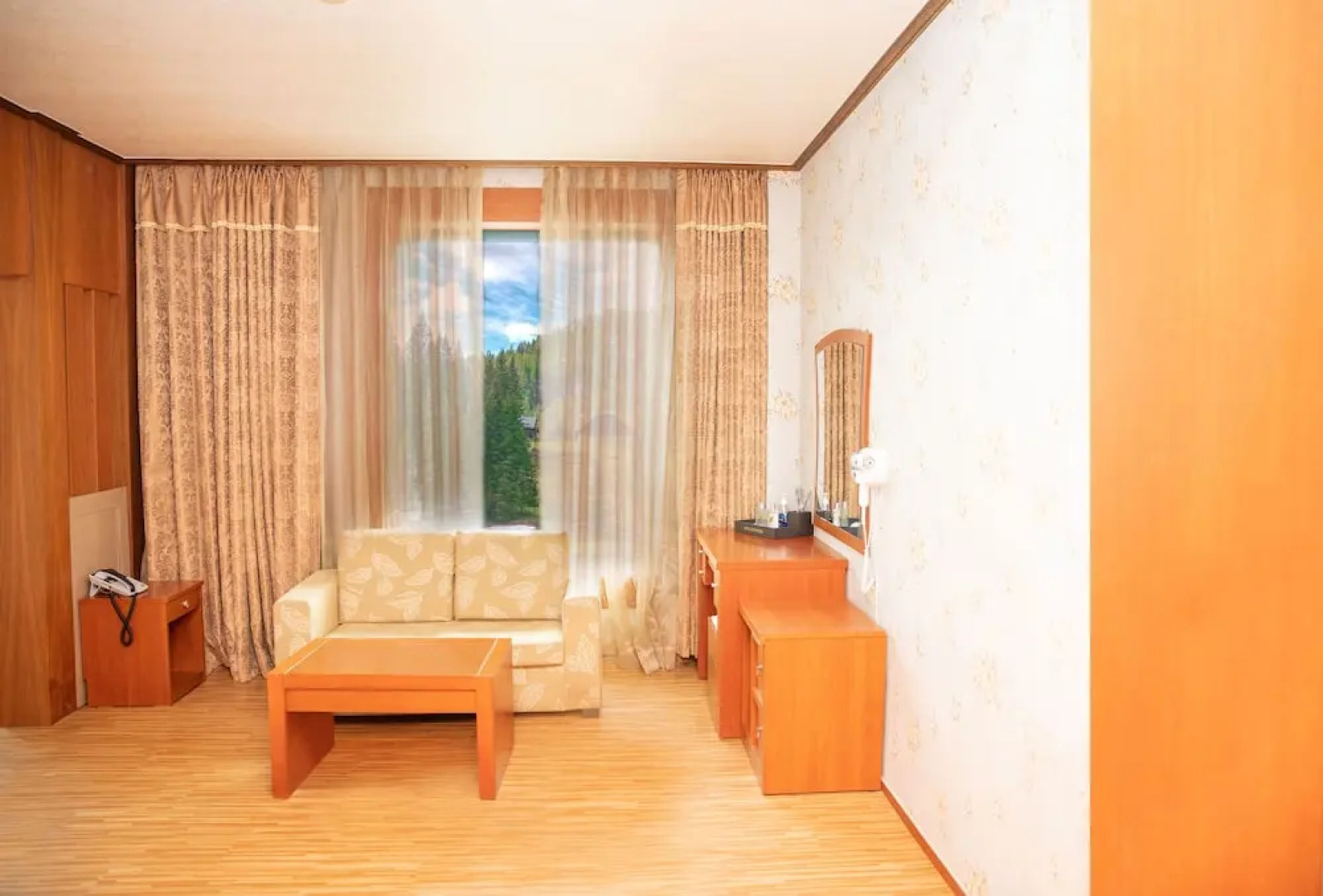 Evergreen Tourist Hotel