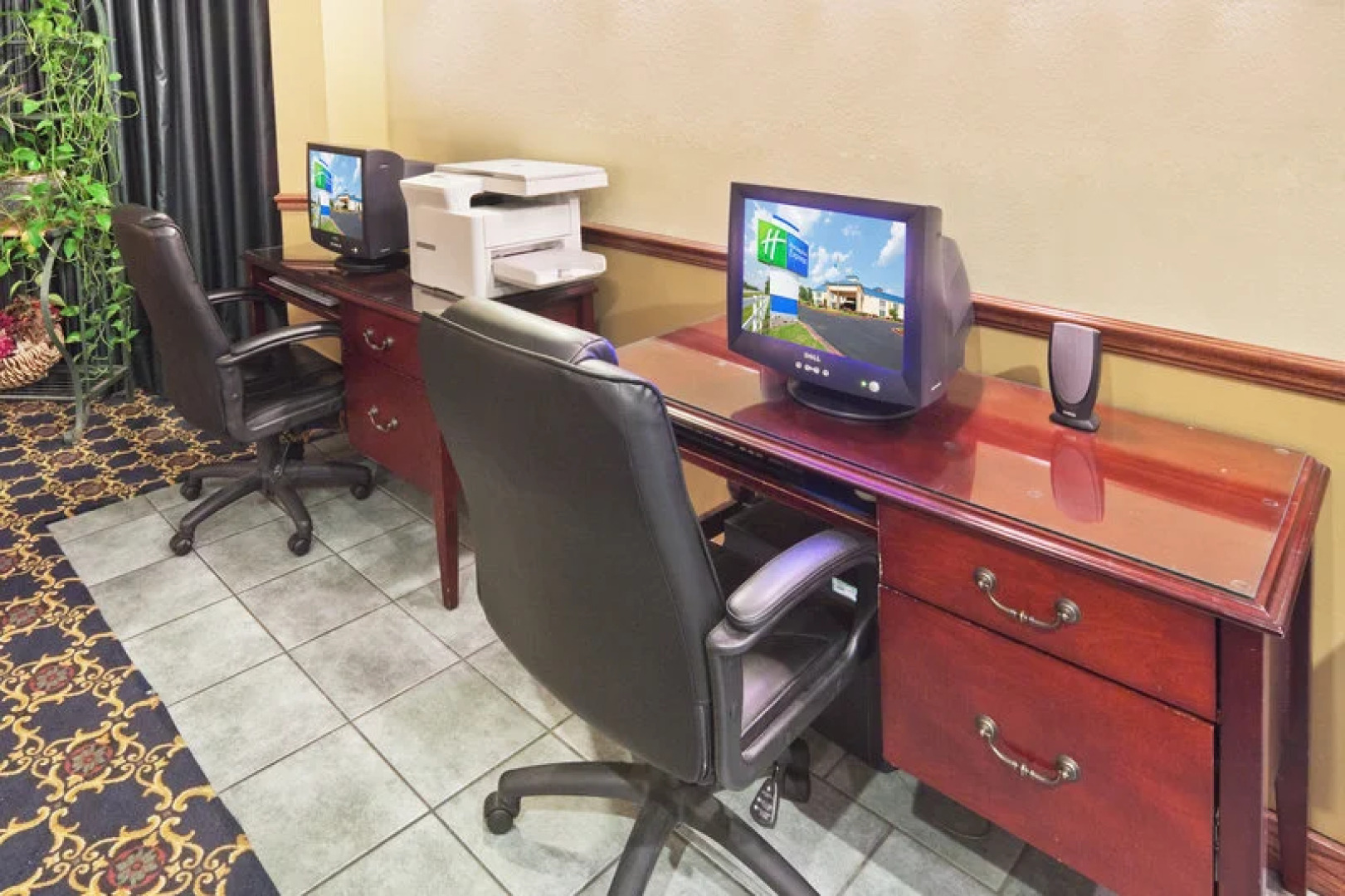 Days Inn & Suites By Wyndham Tahlequah