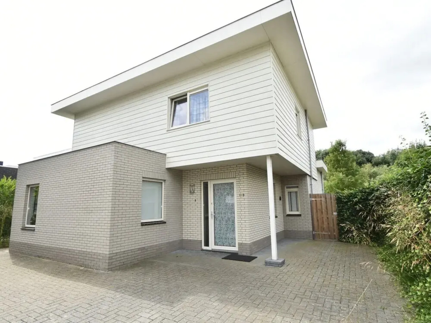 Luxury Villa in Harderwijk With Garden