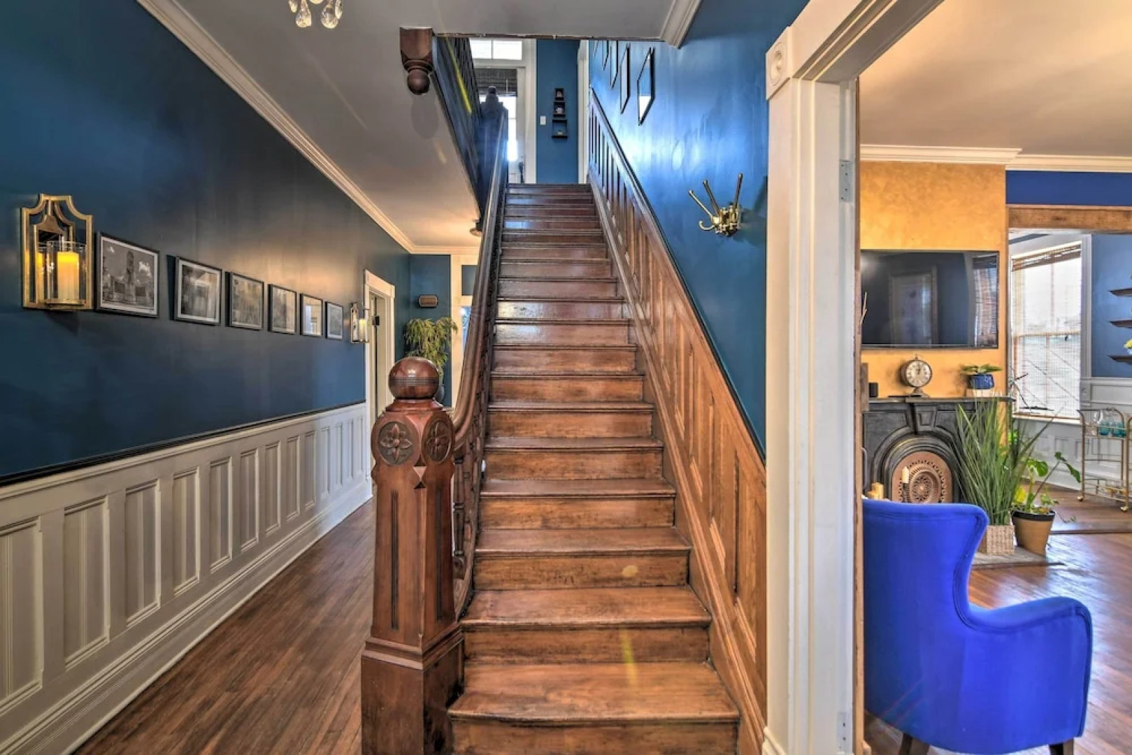 Vicksburg Home w/3 Porches, Walk to Downtown