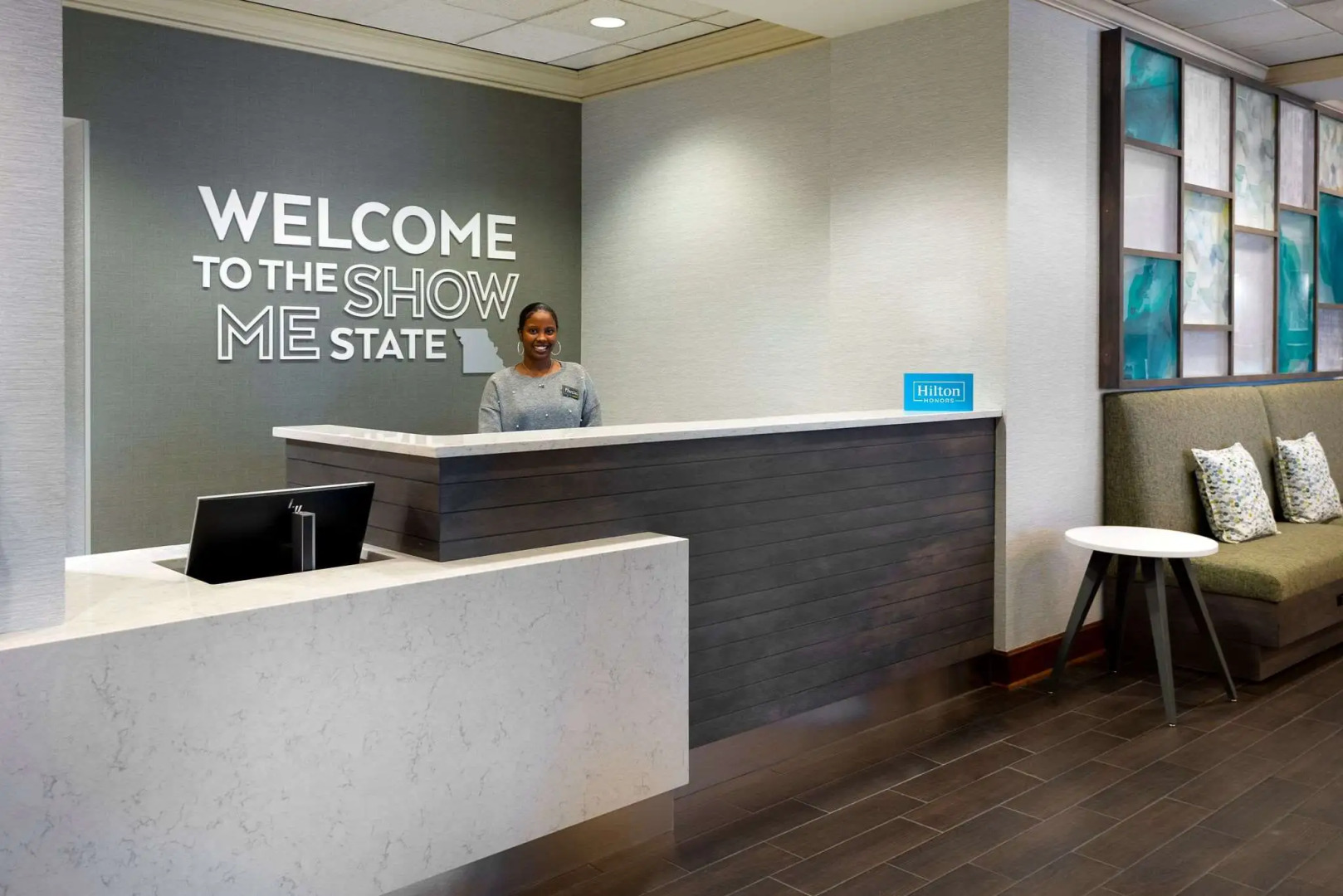 Hampton Inn & Suites Kansas City-Country Club Plaza