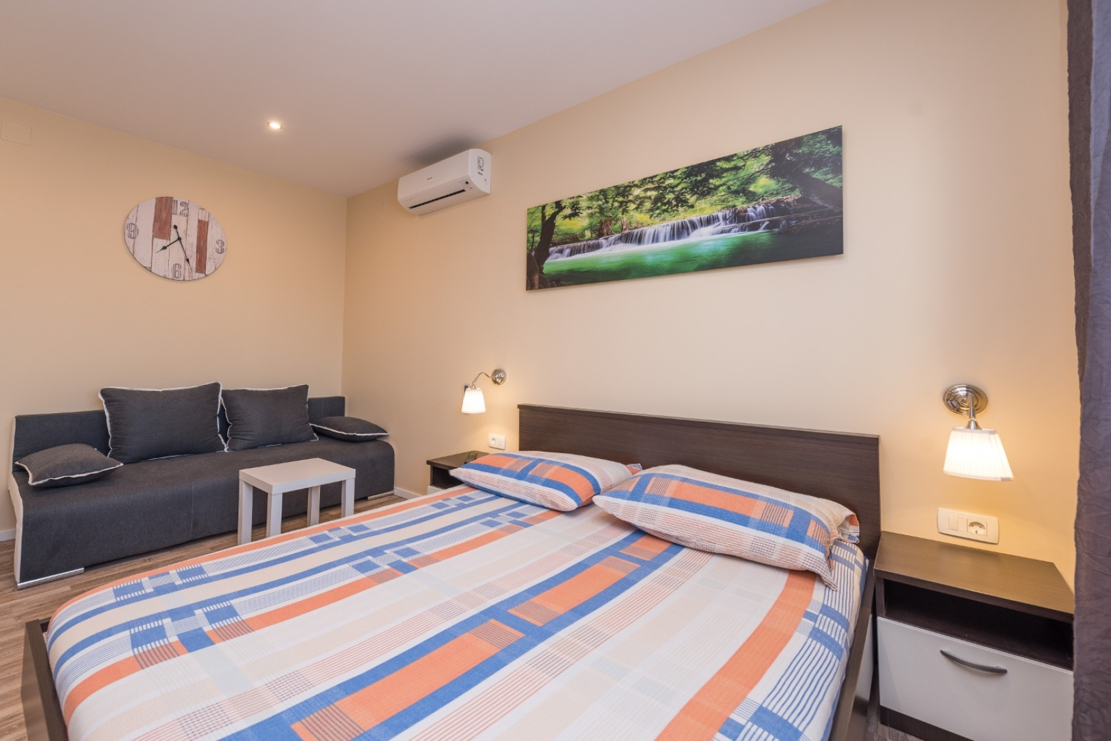 Room Tomo - open pool and pool for children: R1 Sukosan, Zadar riviera