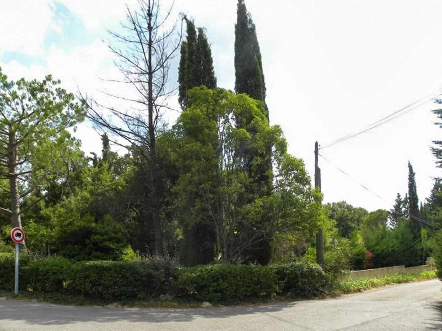 Spacious, 3-bedroom House With a Private Swimming Pool, Garden and Ter