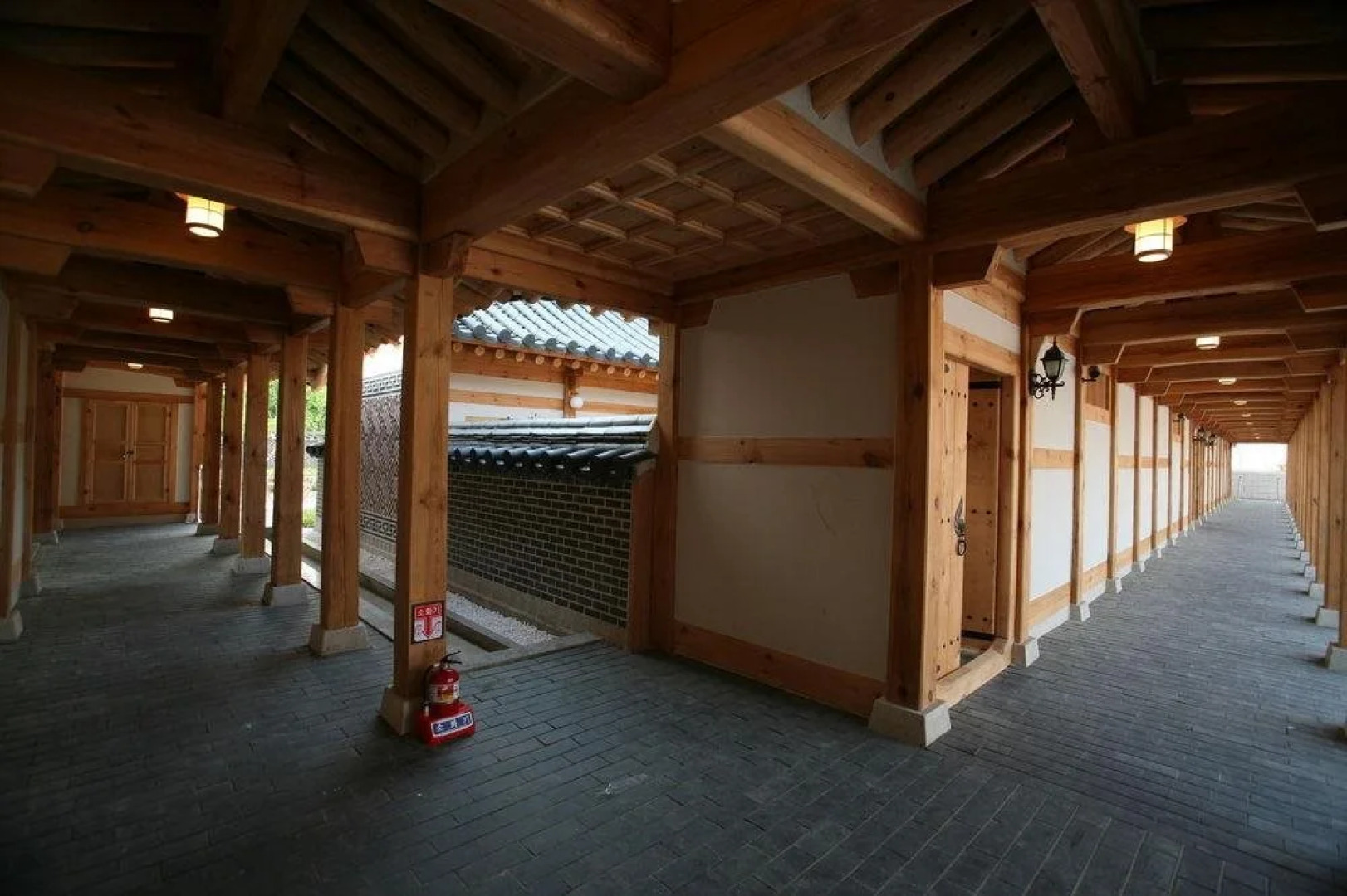 Gyeongju Ragung Hotel