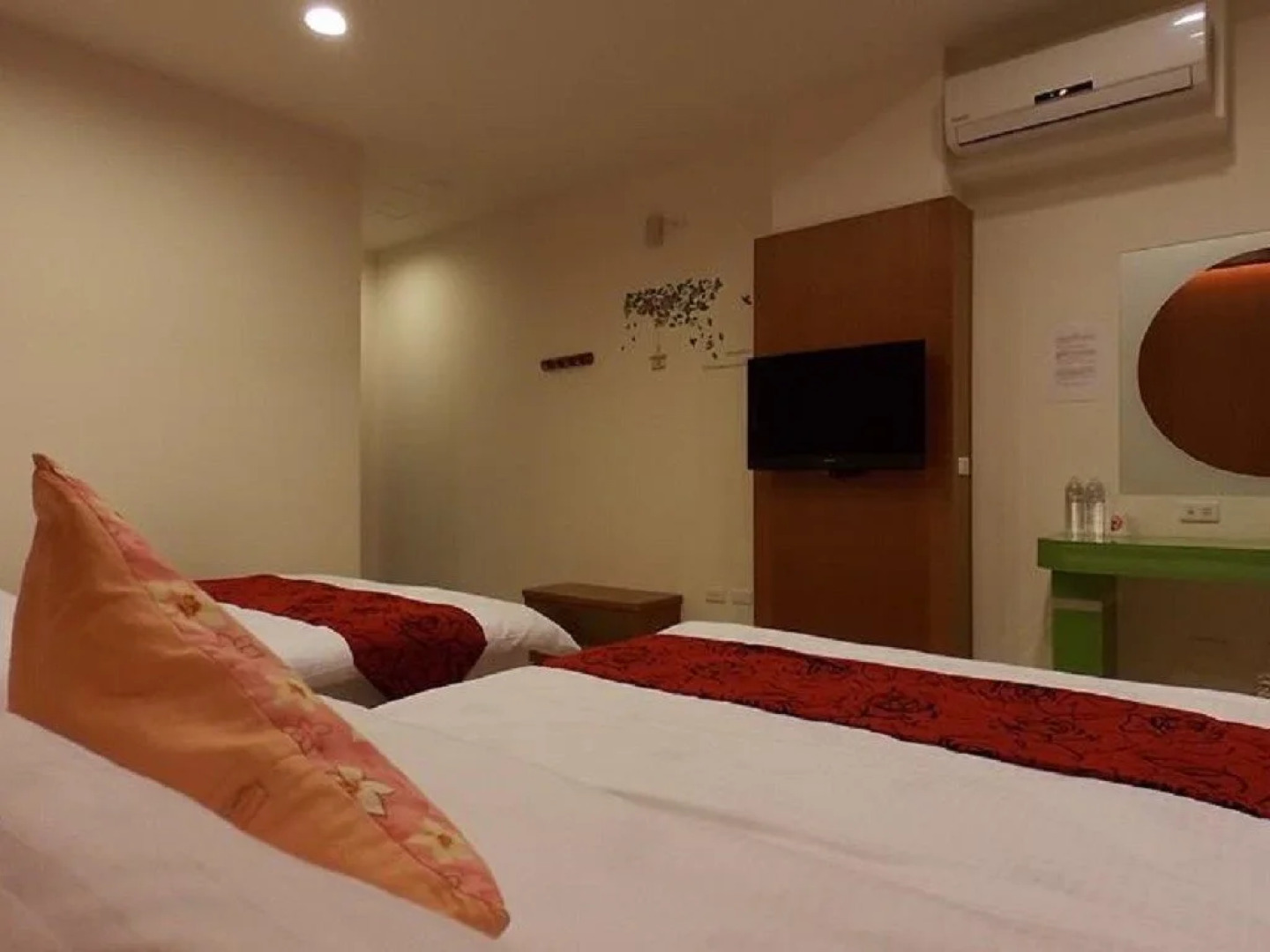 Sun Moon Lake Crystal B & B