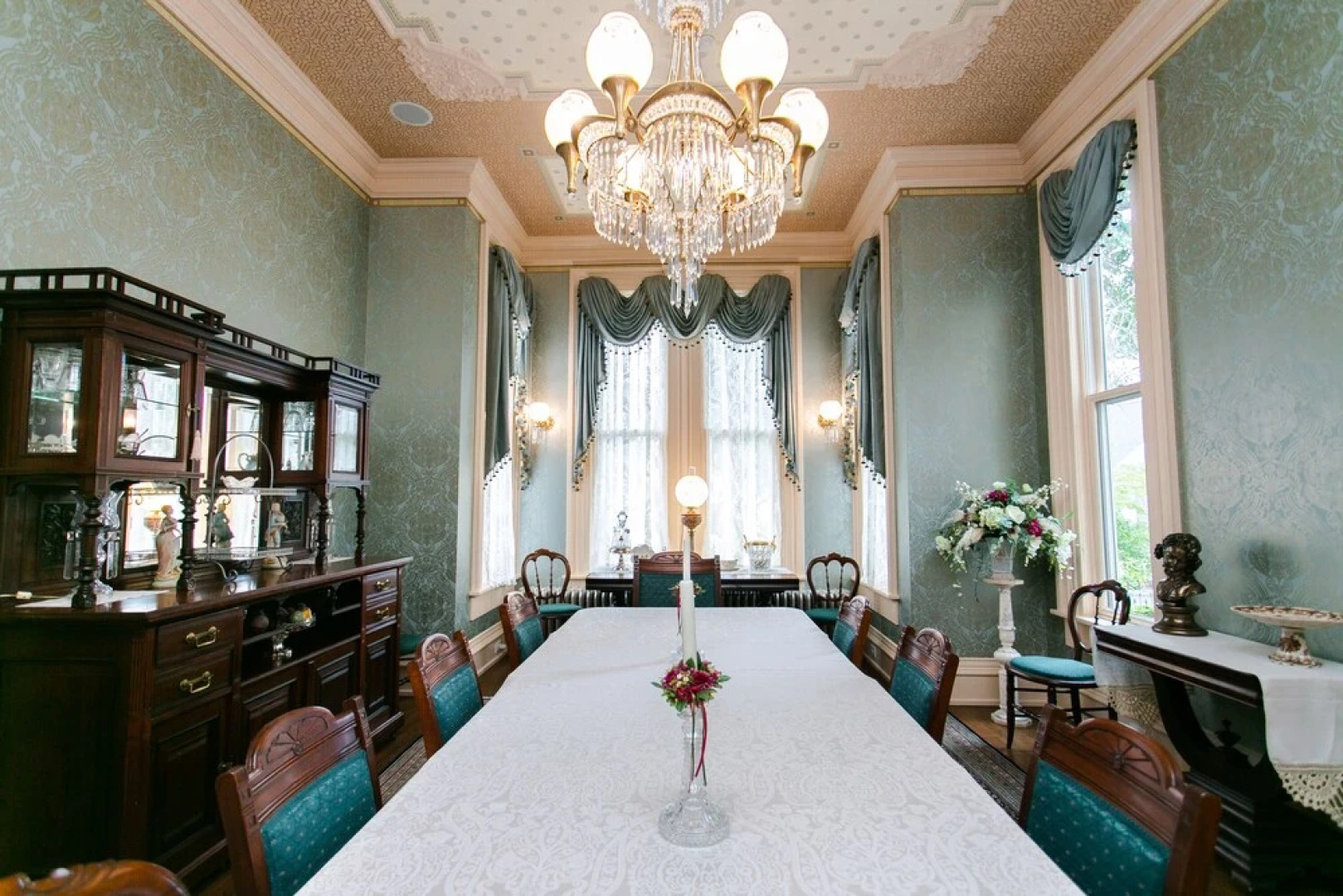 Silas W Robbins House Bed & Breakfast