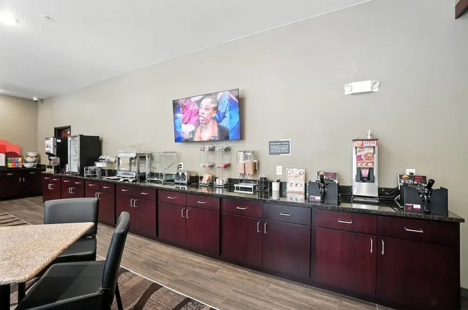 Cobblestone Hotel & Suites-Bellefontaine