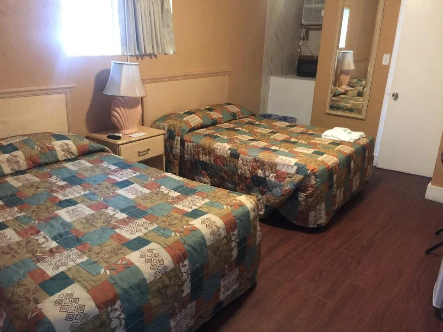 Surf Comber Motel