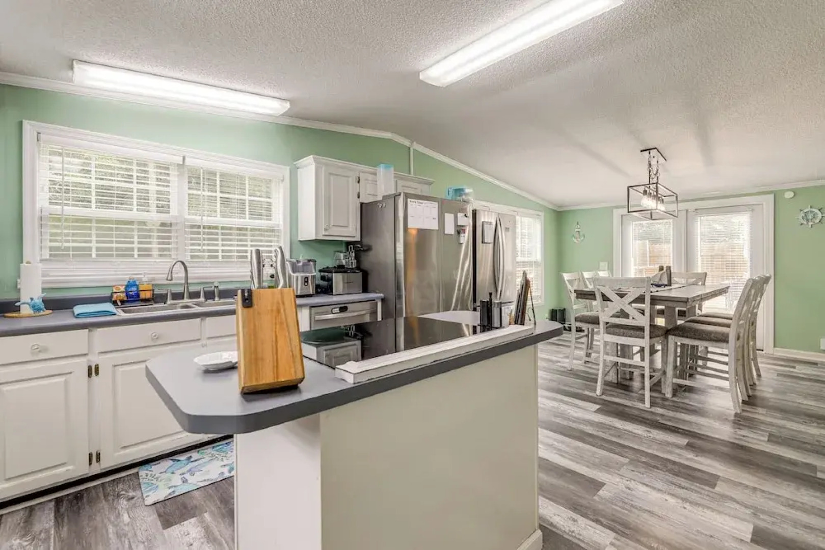 7 Mi to Beach! Sneads Ferry Family Home w/ Hot Tub