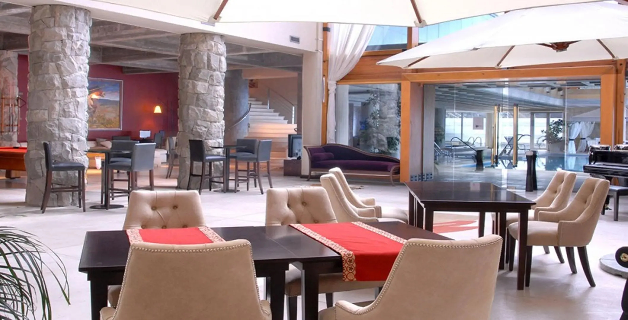 Cacique Inacayal Lake & Spa Hotel
