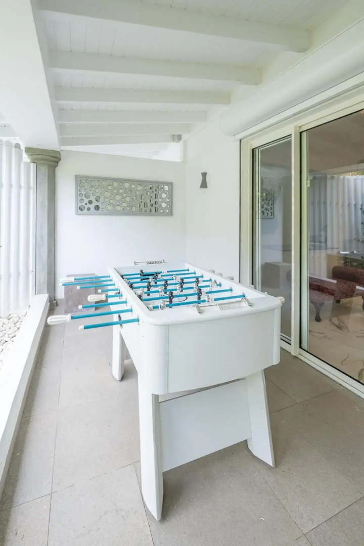 5 BR Luxe Oceanfront Escape for Groups Families Chef Service inkl