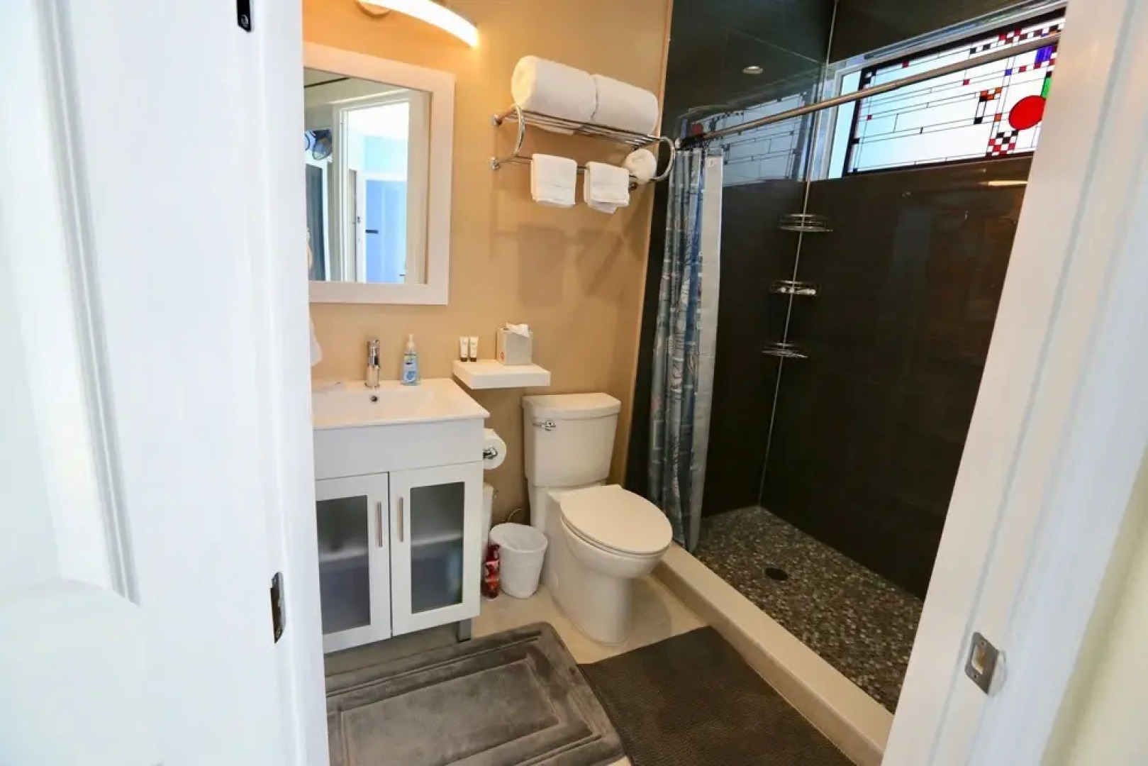 Fantasy Island Inn – Caters to Men