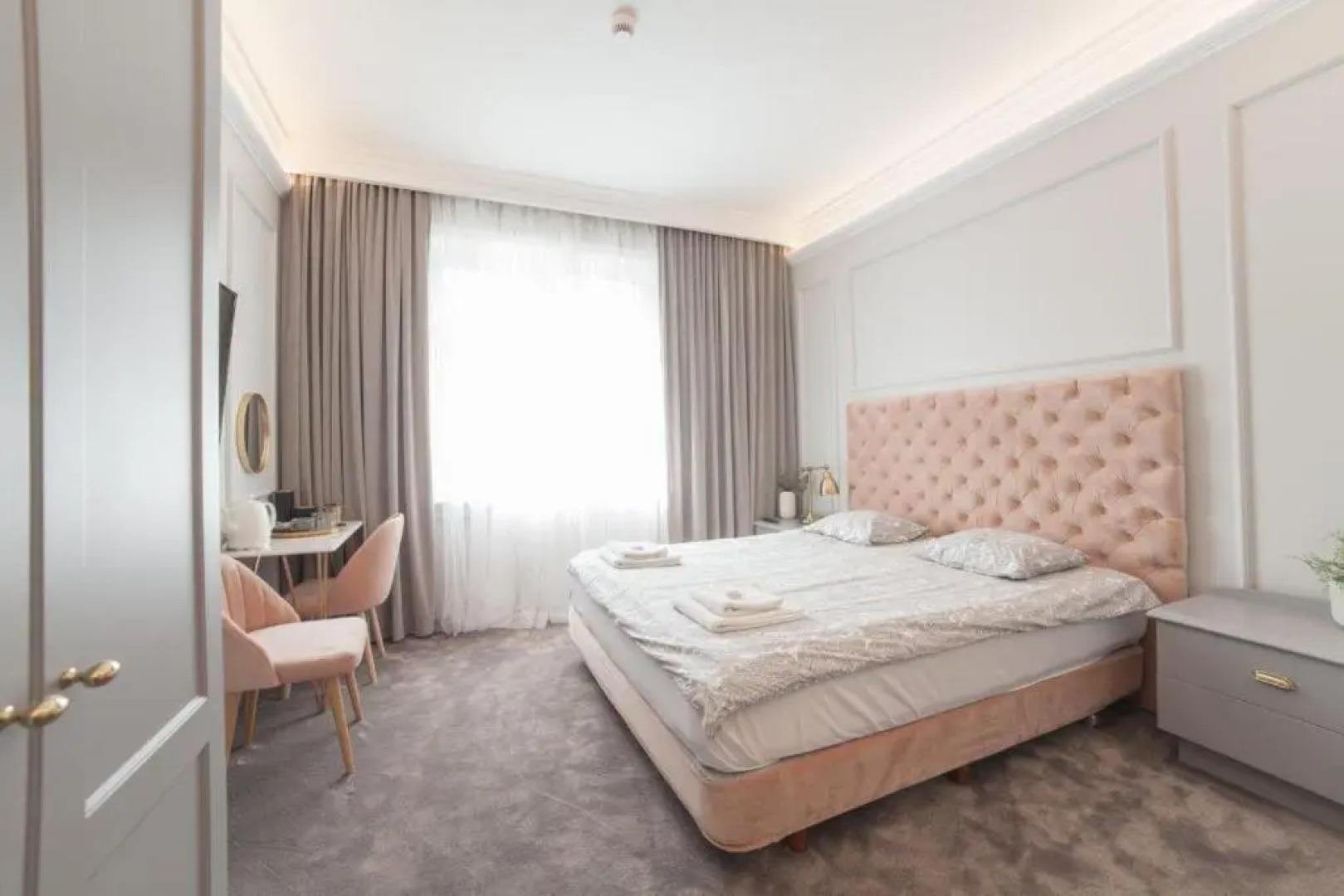 Boleslav Home De Luxe