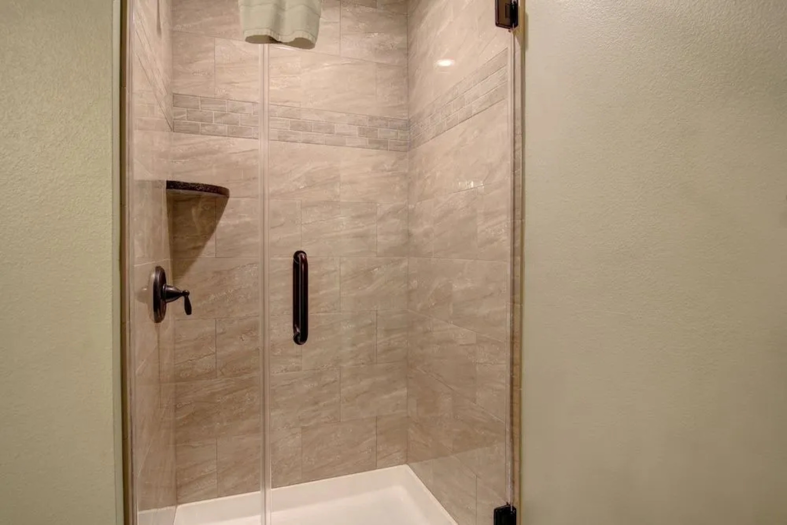 Flat's B - 3 Br Cottage