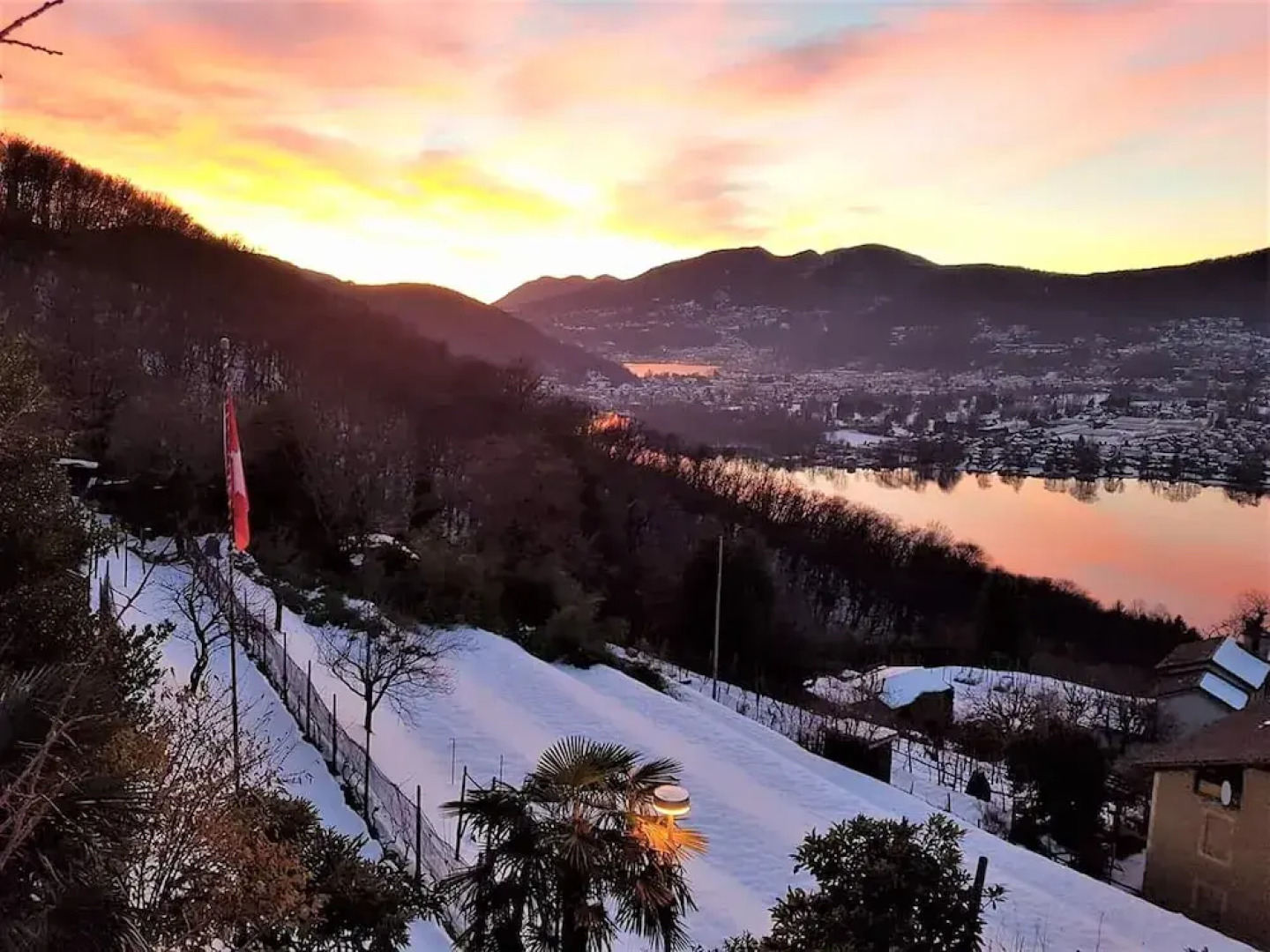 Home near Franklin College and Lugano Center