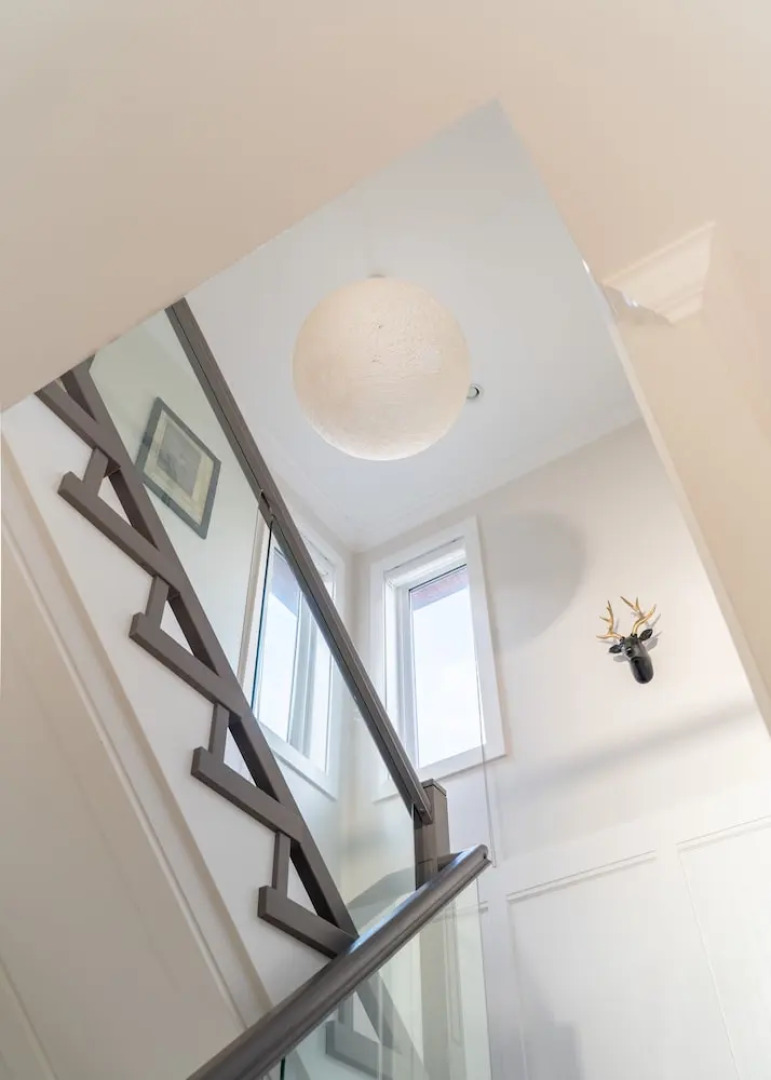 Luxury house with 3 bedrooms and 1 office