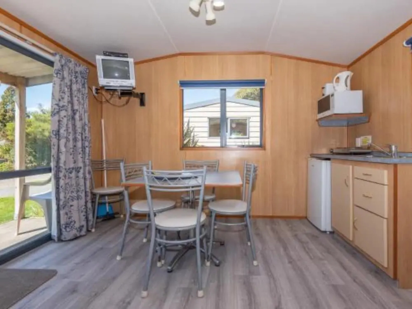 Blue Lake Top 10 Holiday Park