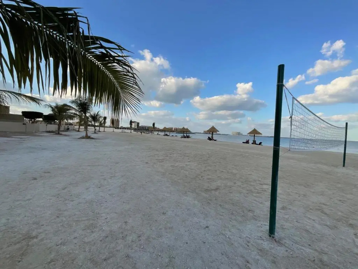 Lovely 1 bedroom holiday home on the beach