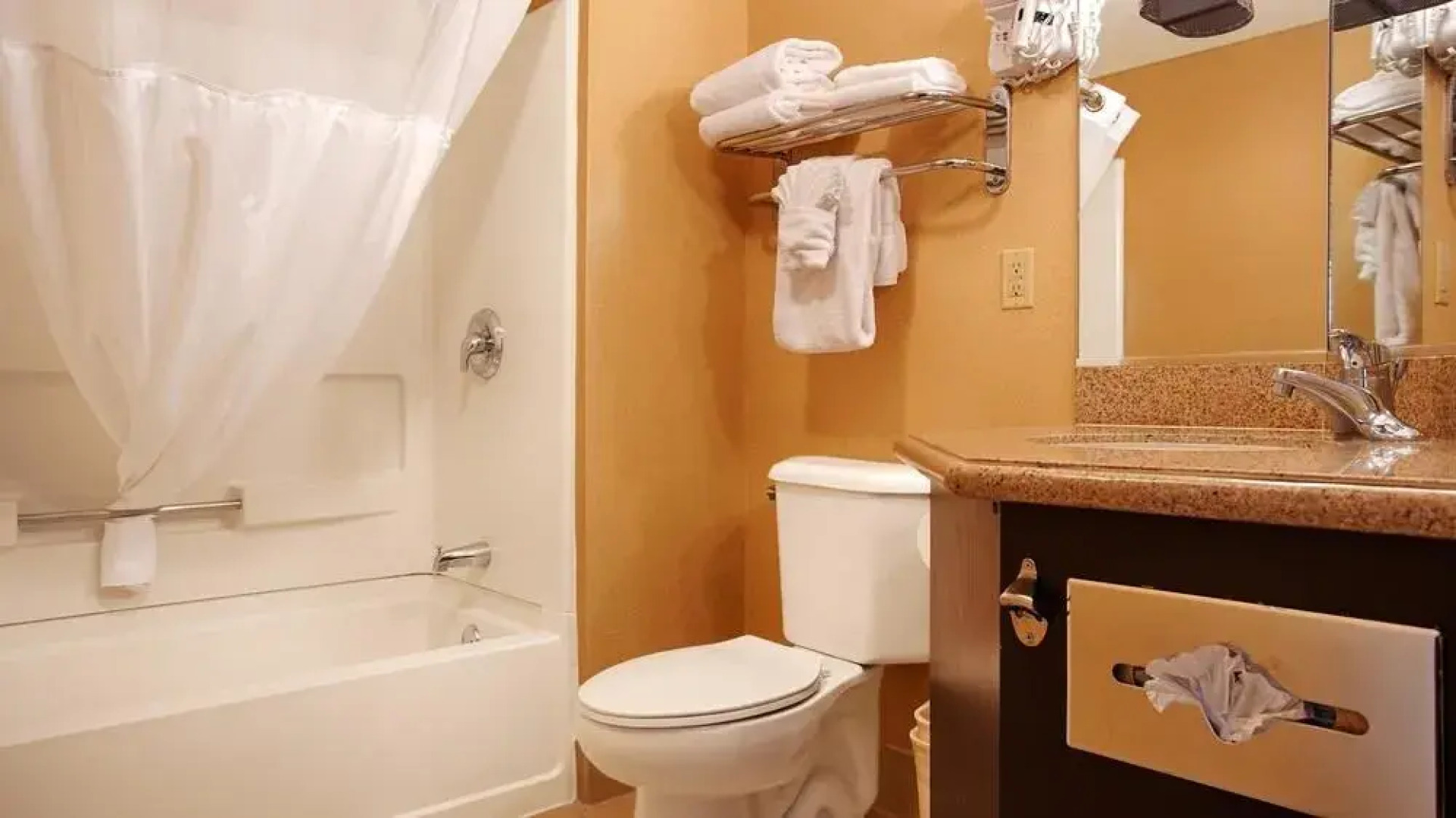 Best Western Plus Newport Beach Inn