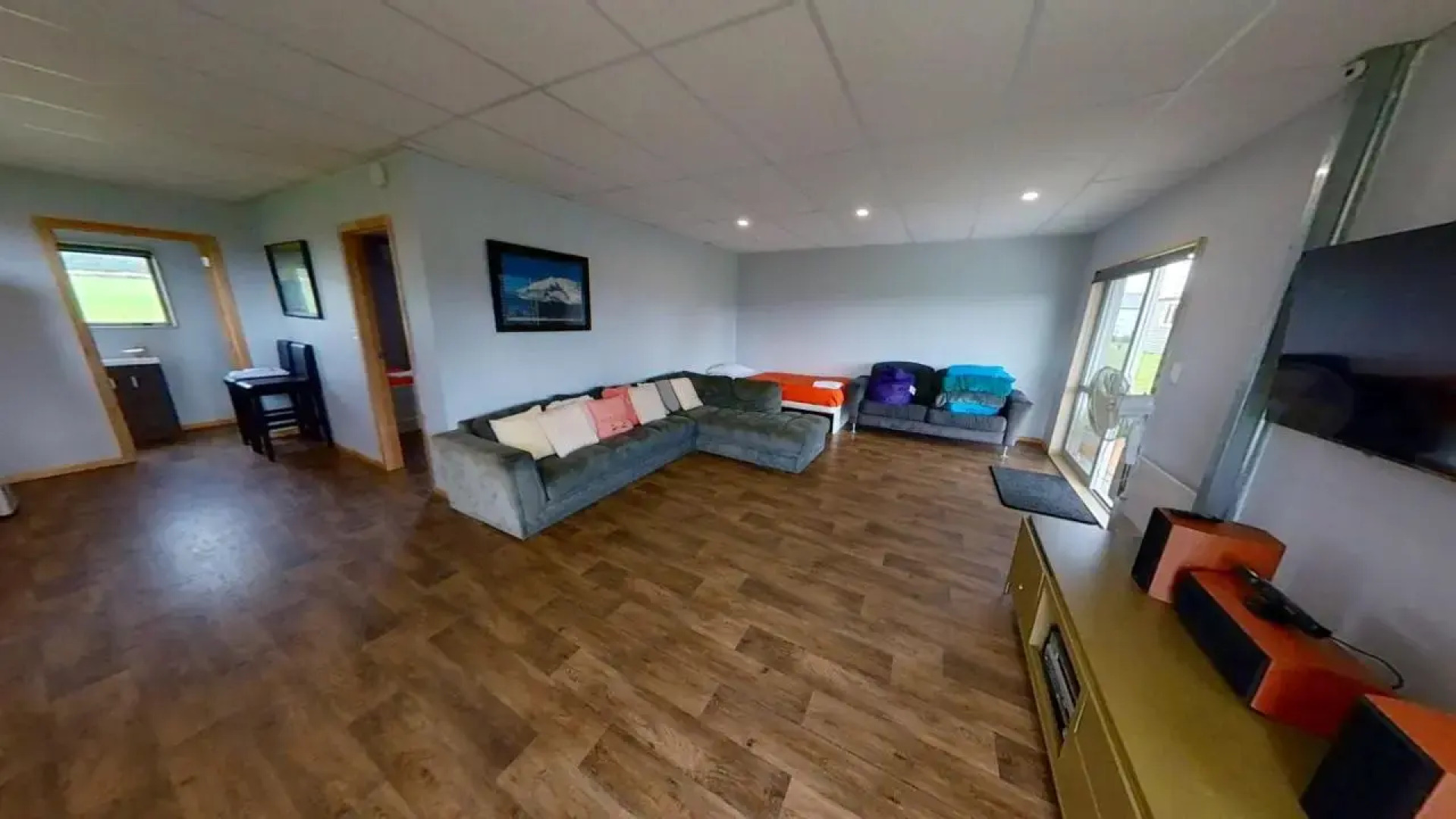 Full Holiday Home To Yourself, Up To 21 Guests