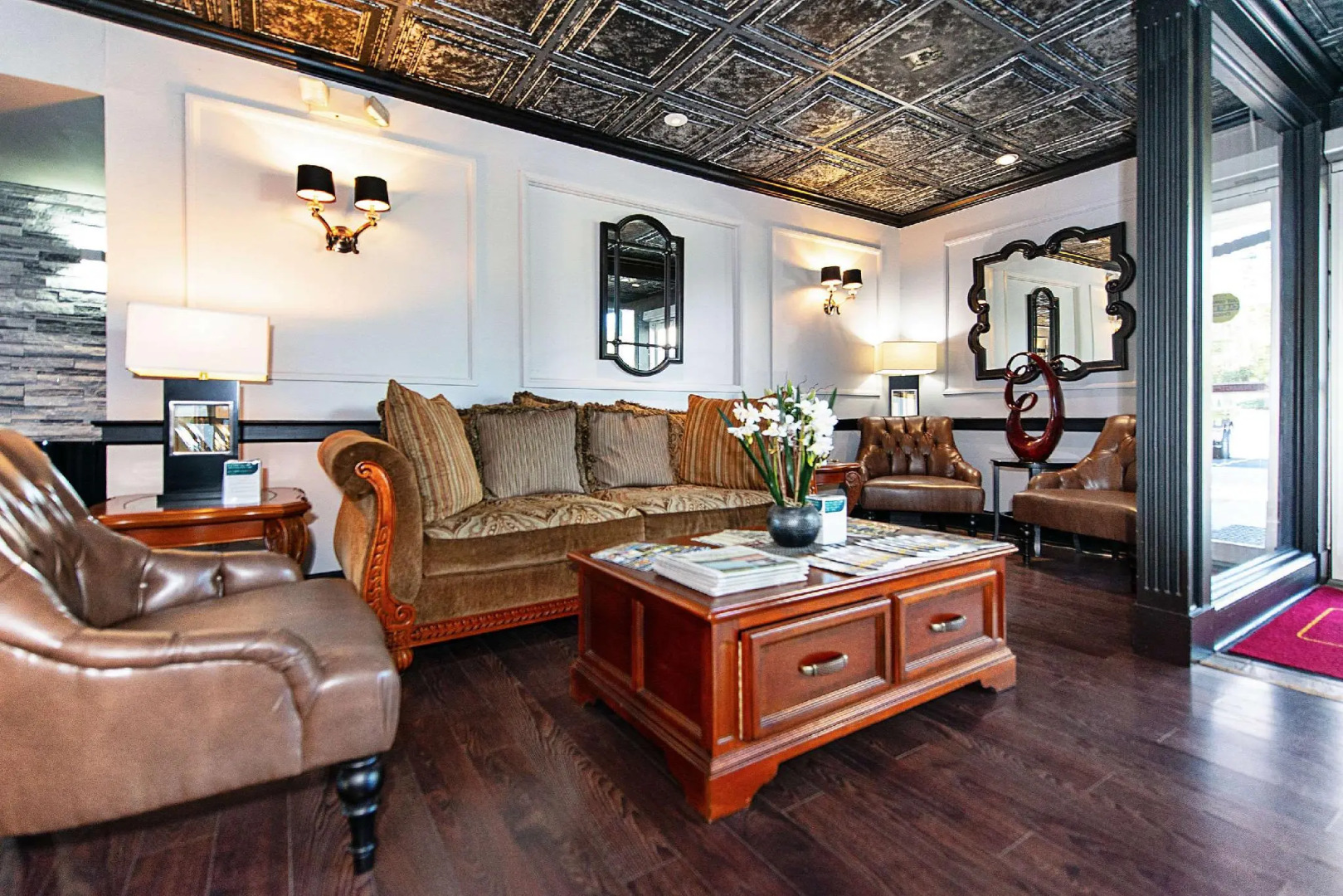 New Hope Inn & Suites