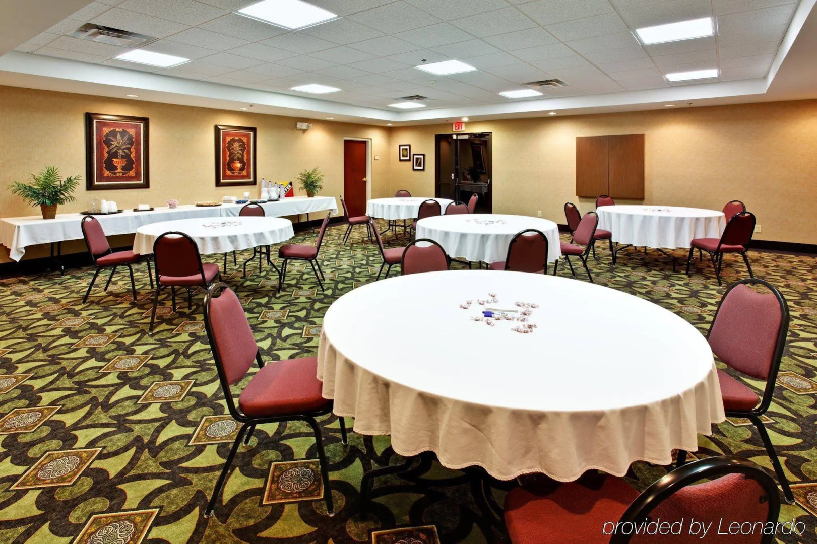 Holiday Inn Express Hotel and Suites Kingsport by IHG